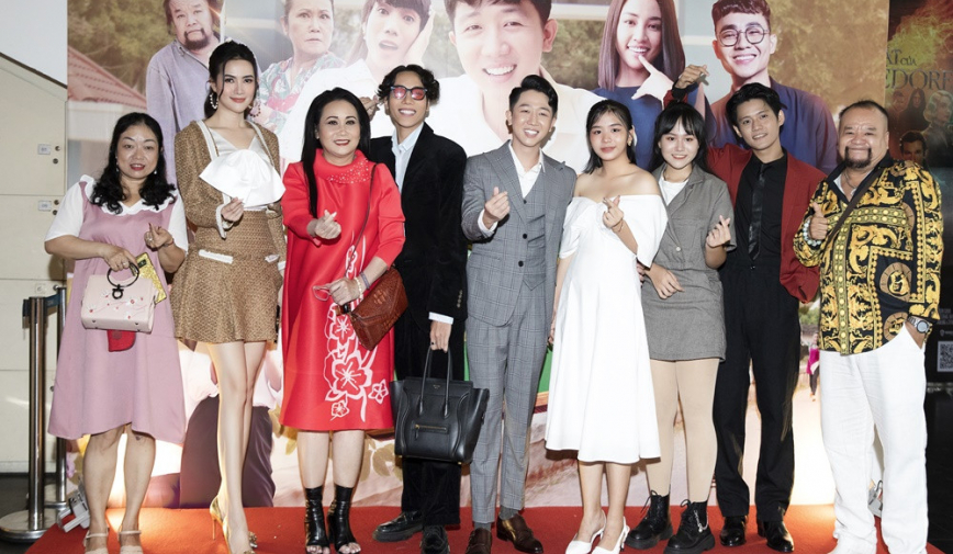 Hoa hậu Phan Thị Mơ bất ngờ đến chúc mừng đàn em Dương Phúc ra mắt Web drama 'Cô lầy thầy sao'