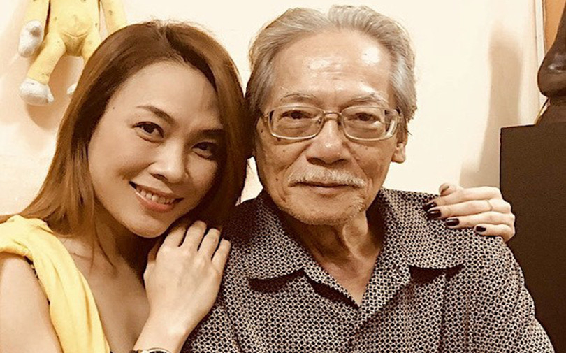 Mỹ Tâm đau xót vì sự ra đi của người thầy dưỡng dạy 20 năm: 'Cho con gọi là Bố lần nữa, con thương nhớ Bố nhiều lắm'