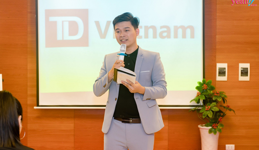 Lê Văn Hùng: Từ cậu bé “bốc vác” trở thành chuyên gia Tài Chính