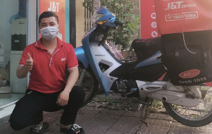 Chuyện chàng shipper thu hút sự chú ý trên mạng xã hội 