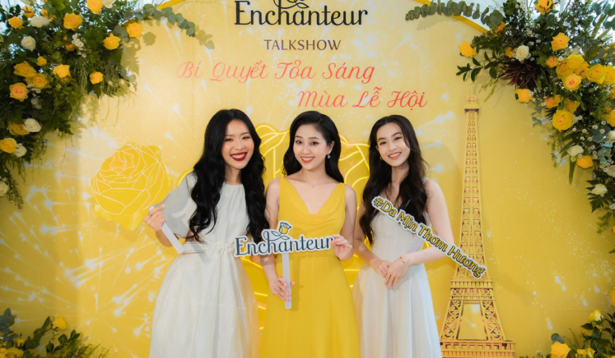 Thảo Tâm, An Phương, Liêu Hà Trinh cùng nhau trò chuyện về bí quyết tỏa sáng mùa lễ hội với Enchanteur