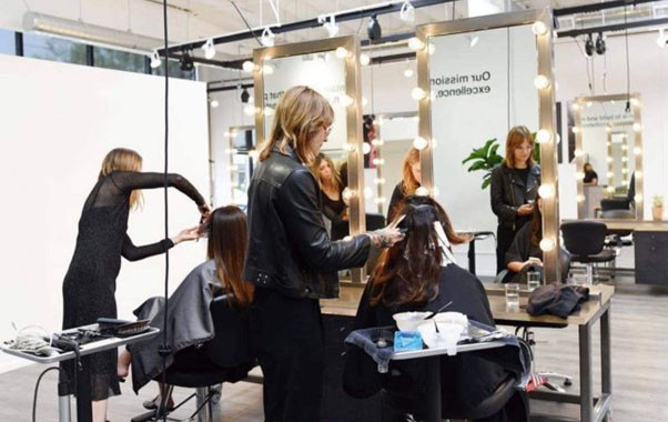 Peter West – Từ đam mê thời trang đến người sáng lập ALLURE Salon nổi tiếng tại Mỹ