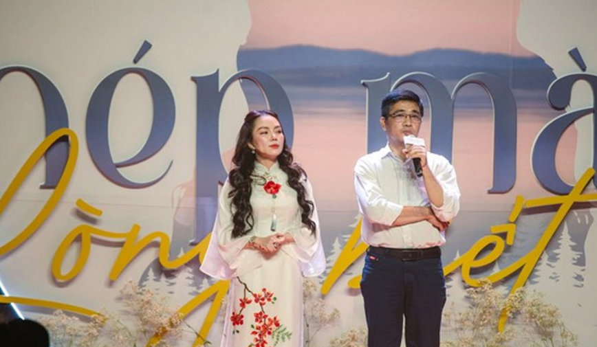 Doanh nhân từng là cô gái nghèo ở núi Tà Cú ra mắt sách 'Phép màu của lòng biết ơn'