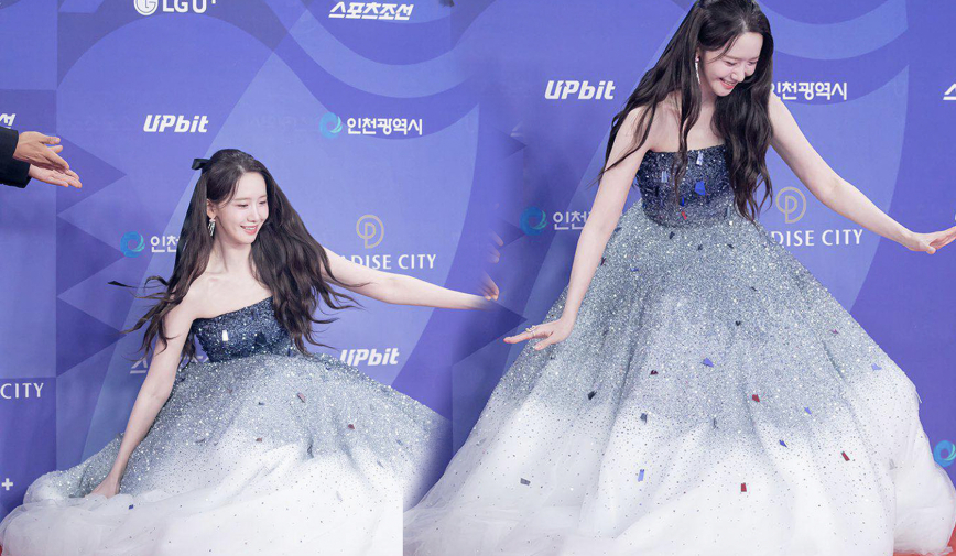 Siêu thảm đỏ Rồng Xanh 2025: Yoona chiếm spotlight với cú ngã được truyền thông ca tụng 'tuyệt đối điện ảnh'