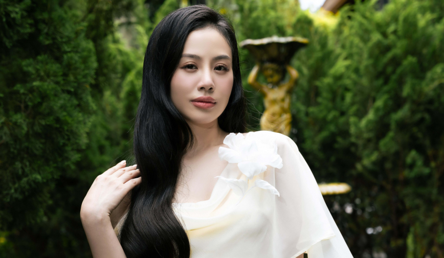 Học trò Mạnh Quỳnh ra mắt Album vol.8 “Thương hoài ngàn năm”