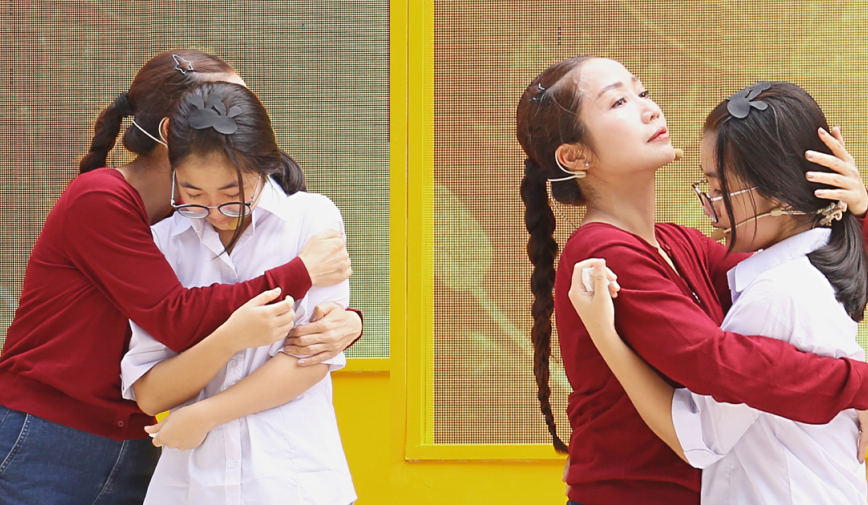 Ốc Thanh Vân bật khóc: “Là mẹ thì không được bỏ con, dù với bất cứ lý do gì”