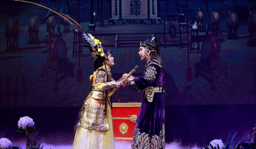 Vợ chồng NSƯT Kim Tử Long kết hợp hỗ trợ tài năng trẻ Ngọc Bảo Vy