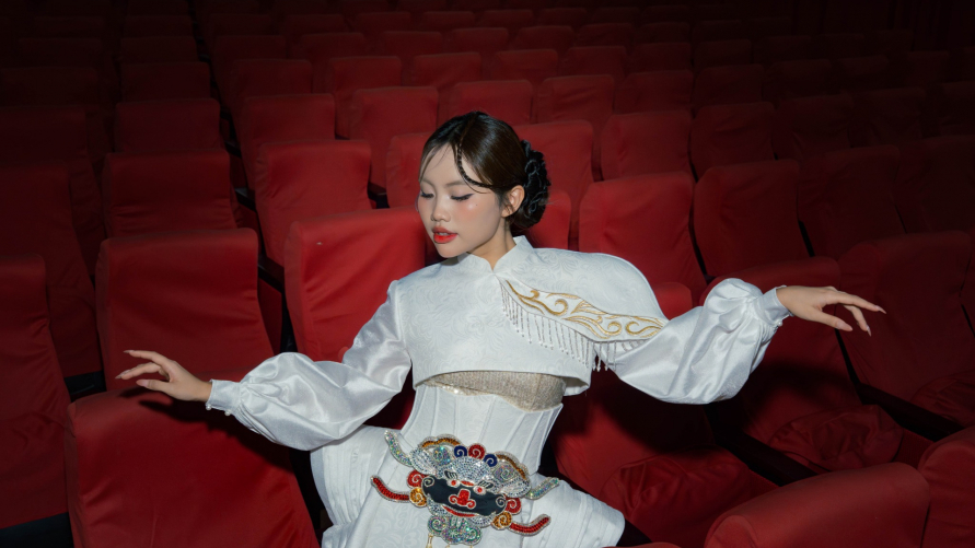 Phương Mỹ Chi tung con át chủ bài tại bán kết Sing! Asia?