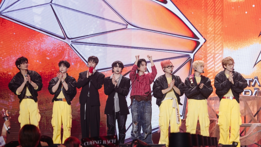 SOOBIN dặn dò dàn học trò trước thềm chung kết: “Dùng ánh mắt và năng lượng để khiến mọi người cảm thấy sự lưu luyến”