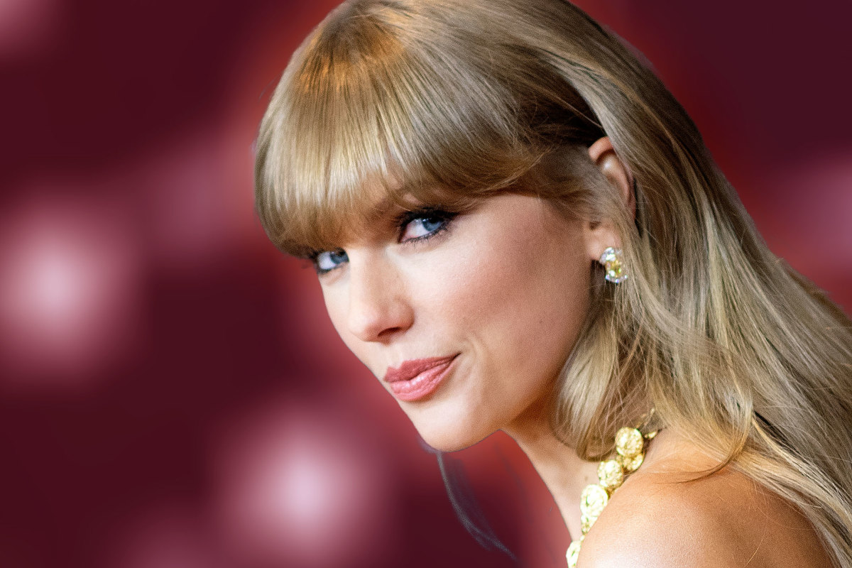 Taylor Swift tức giận, gửi thư cảnh cáo đến kẻ rình mò, theo dõi máy bay  riêng của nữ ca sĩ