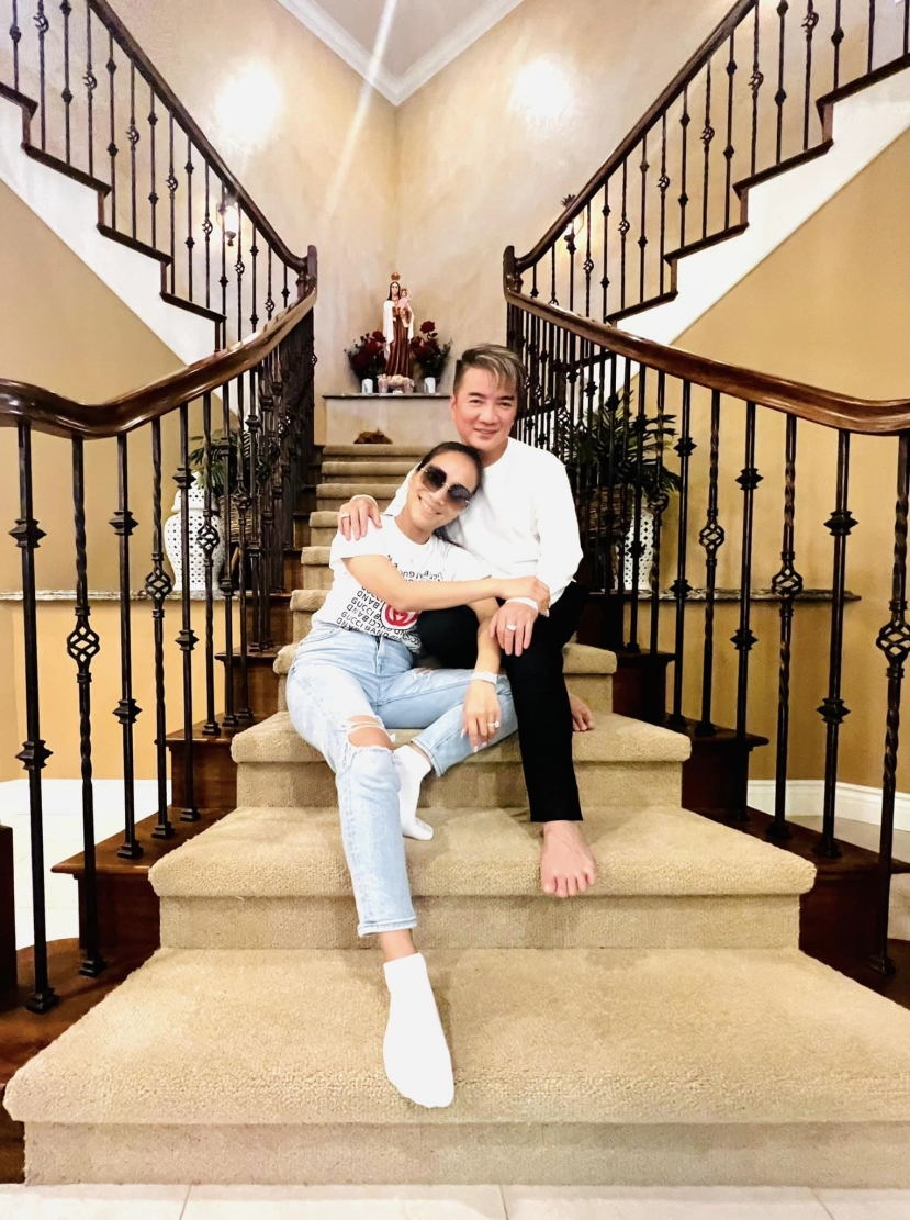 Nội thất bên trong nhà Đàm Vĩnh Hưng đậm phong cách của nam ca sĩ. Ảnh: FBNV