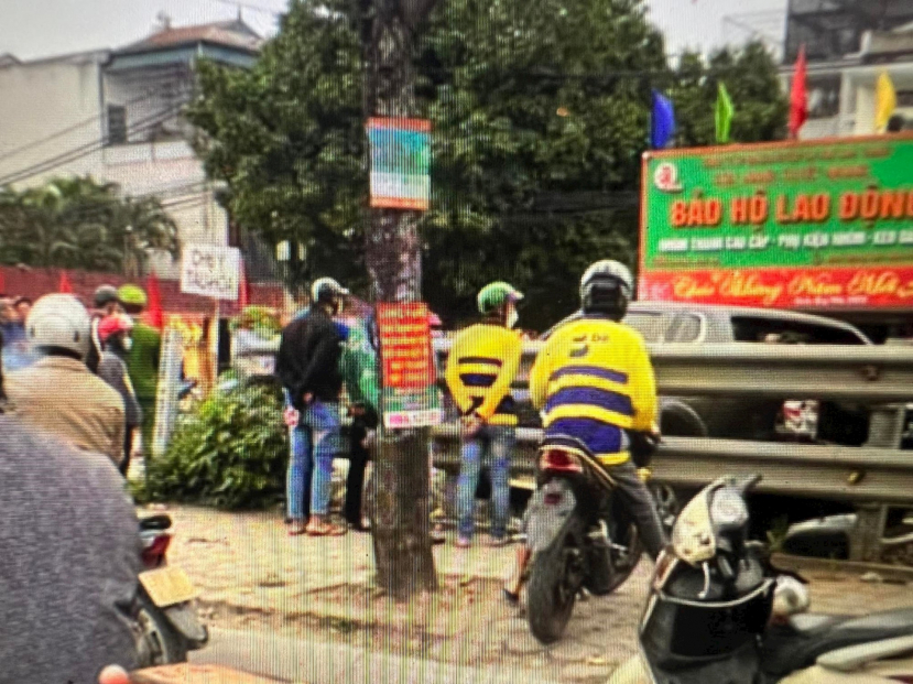 Va chạm với tàu hỏa trong đêm tại ngõ Ngọc Hồi, nạn nhân đi xe máy ra đi không còn nguyên vẹn - ảnh 4