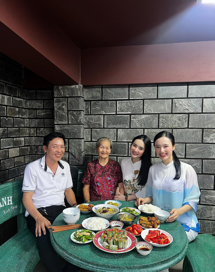 Mẹ ruột Angela Phương Trinh hoang mang vì con gái mất tích, điện thoại bị tịch thu, những bài đăng là giả mạo - ảnh 2