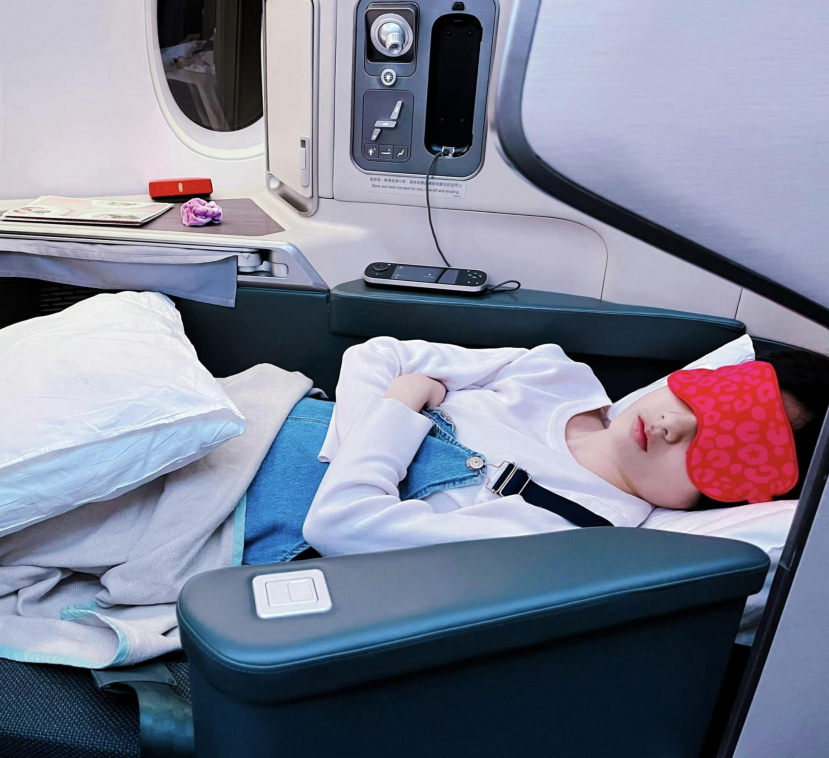 Thủy Tiên công khai cận diện mạo con gái hơn 10 tuổi, nhan sắc cực phẩm, ngủ cũng toát lên vẻ mỹ nhân - ảnh 3