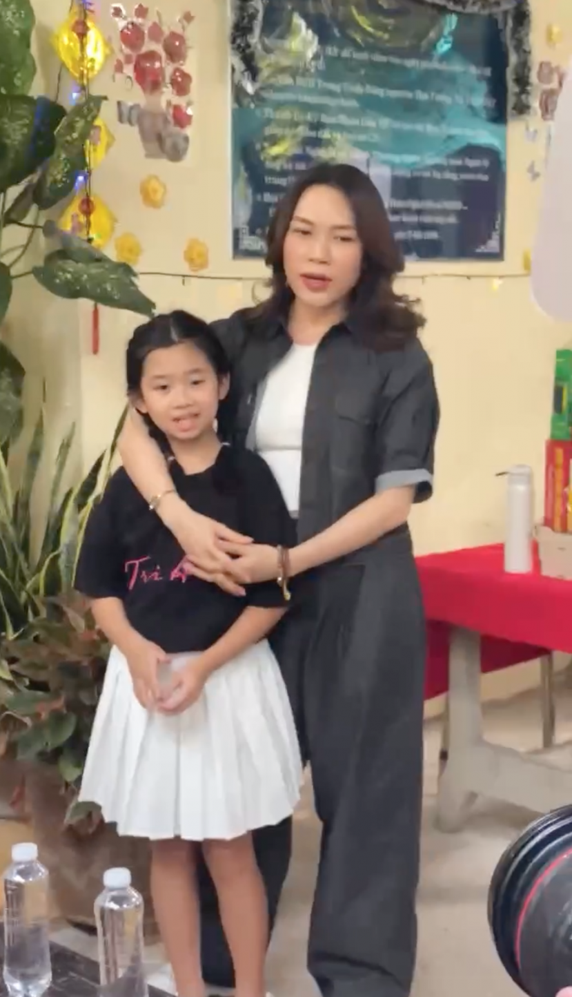 Rộ tin ca sĩ Mỹ Tâm nhận nuôi con gái cố diễn viên Mai Phương, bé Lavie không cần sang Mỹ? - ảnh 3