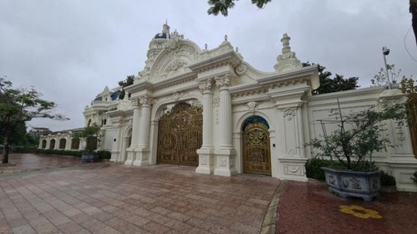Tòa lâu đài của đại gia Ngô Văn Phát nằm tại trục đường đẹp nhất thành phố Hải Phòng - Ảnh: Báo Pháp luật, Báo Giao thông
