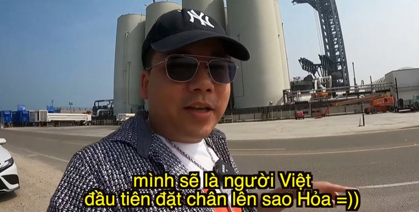 Khoa Pug tuyên bố sẽ là người Việt Nam đầu tiên đặt chân lên sao Hỏa để quay clip review