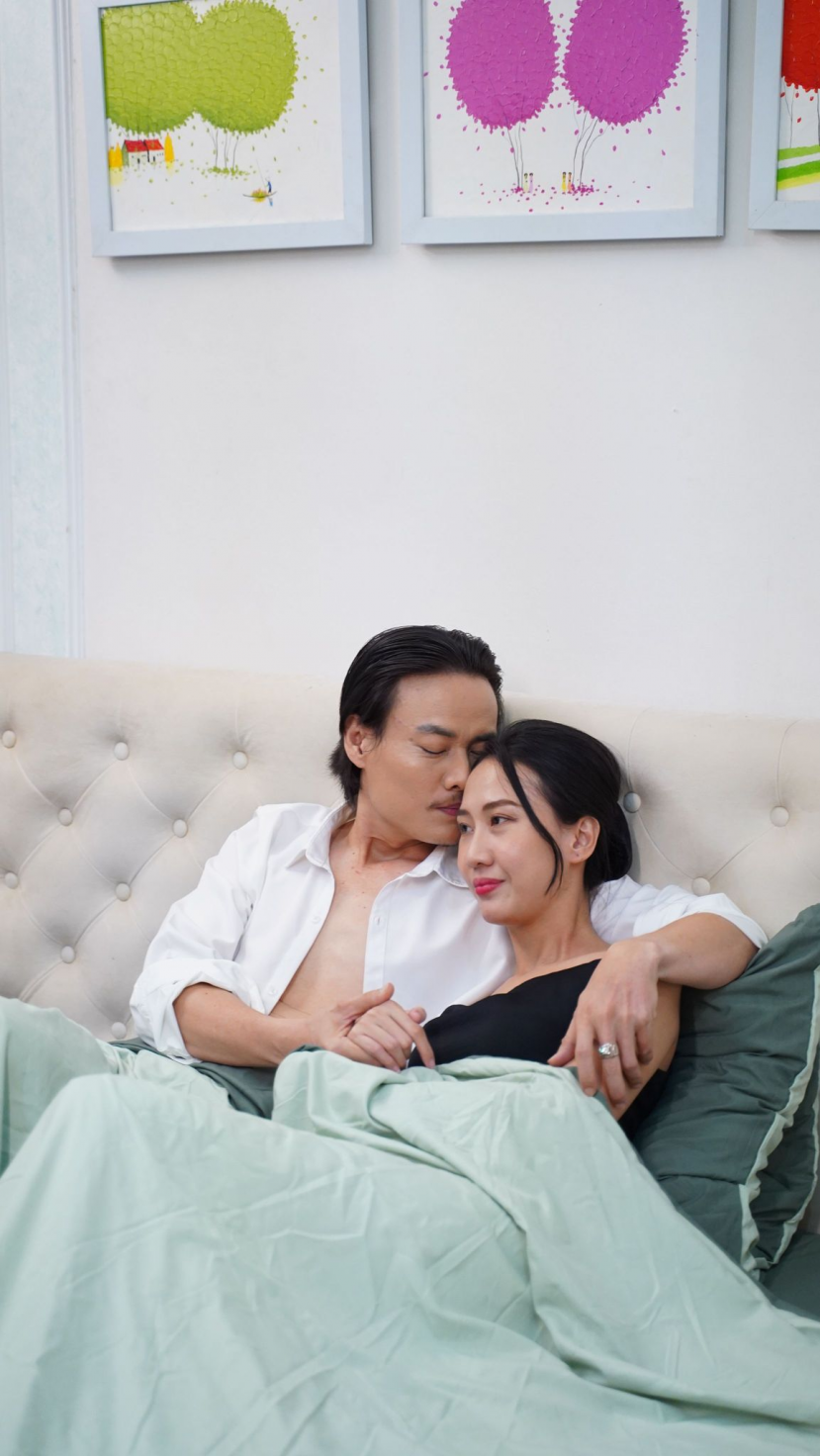 Oanh không dám công khai tình cảm thật sự của mình vì sợ bị bà Xuân ngăn cấm