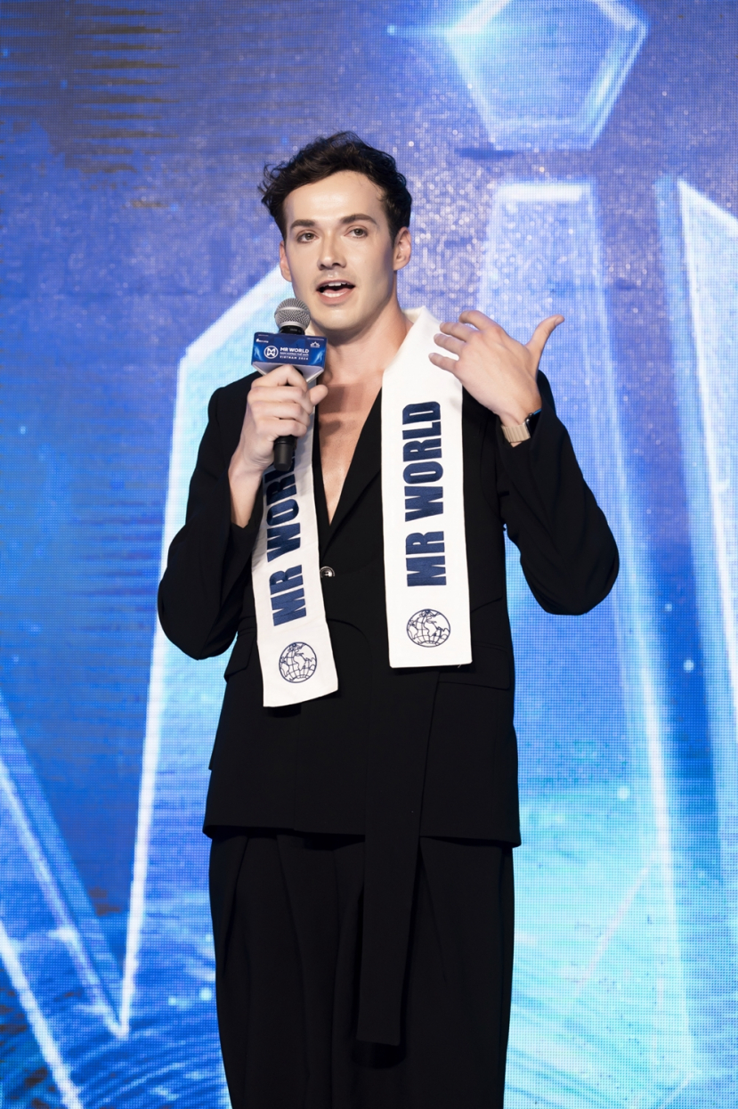 Đương kim Mr World - Jack Heslewood